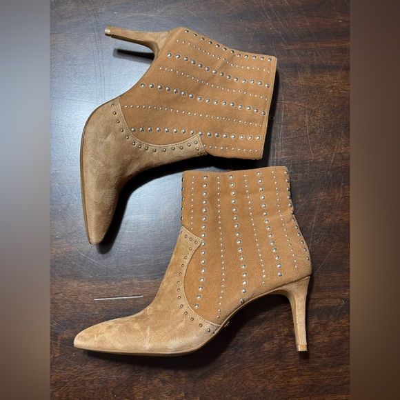 Kensie Shoes - Kensie Tan Studded Heeled Leather Boots
